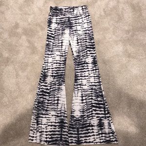 onzie flared tie dye yoga pants